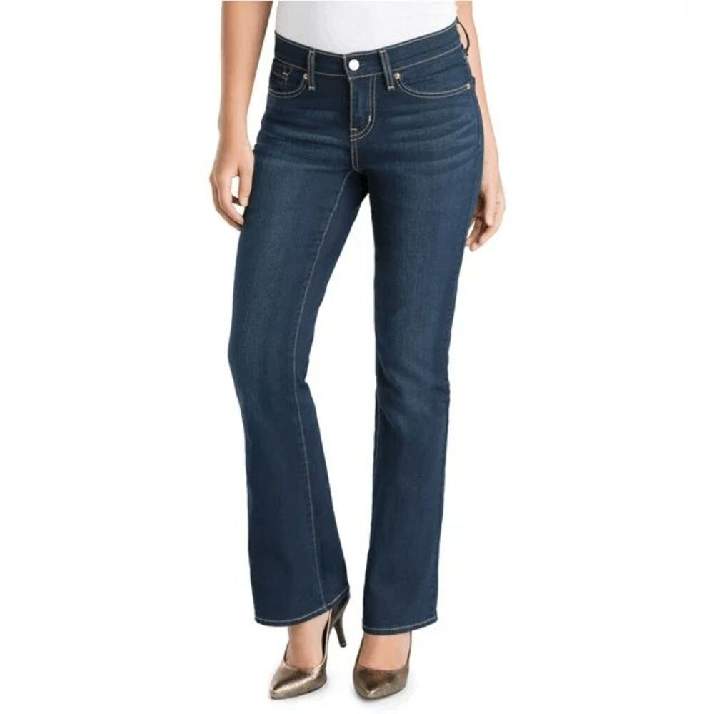 NWT Signature by Levi Strauss & Co Curvy Boot Cut Jeans - size 12L - Picture 2 of 2